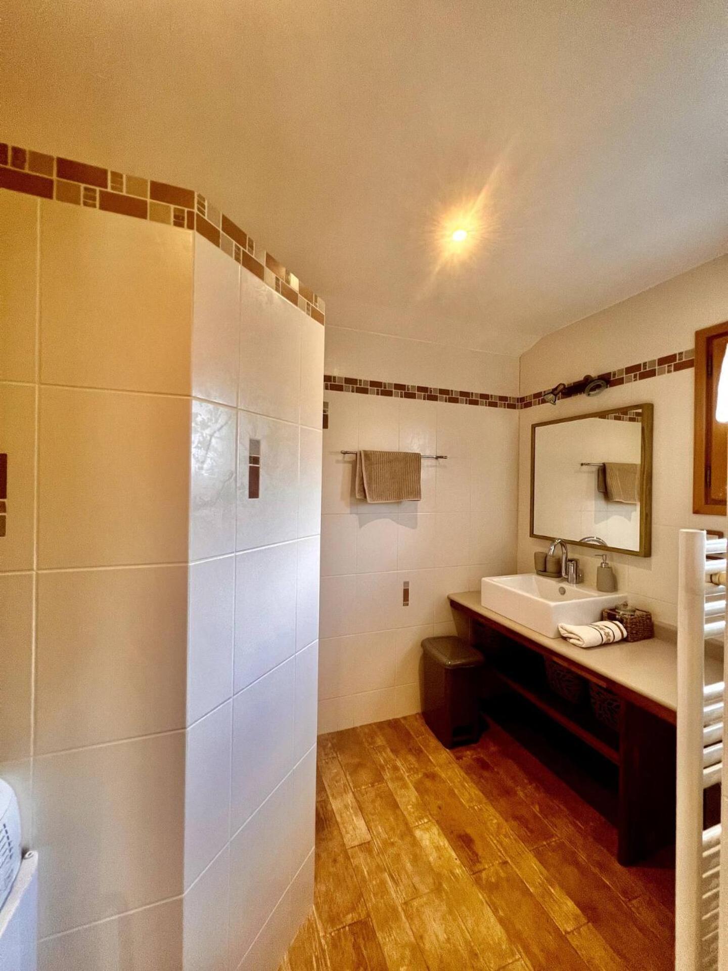 Charming Family Chalet For 8 People, With Private Hot Tub Les Clefs Exterior foto